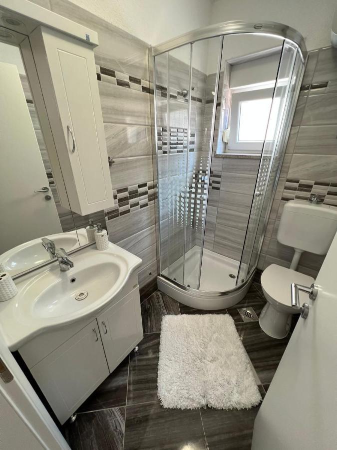 Doka Apartment ซริกเวนิซา ภายนอก รูปภาพ
